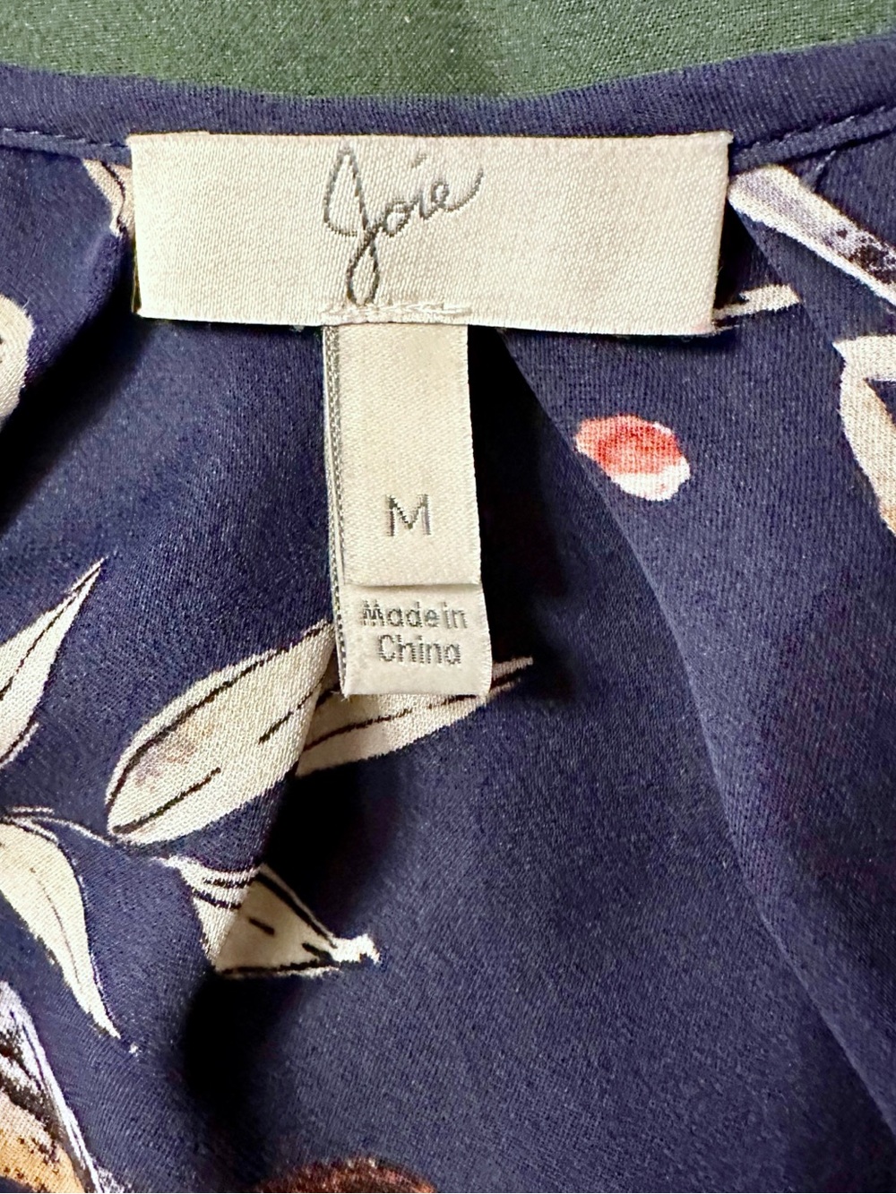 Joie Adorlee Off Shoulder Floral Silk Crepe Top Navy Size Medium - Picture 6 of 7